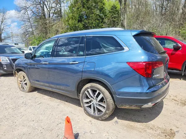 5FNYF6H0XHB041290 2017 HONDA PILOT - Image 2