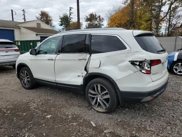 5FNYF6H0XHB057506 2017 HONDA PILOT - Image 2