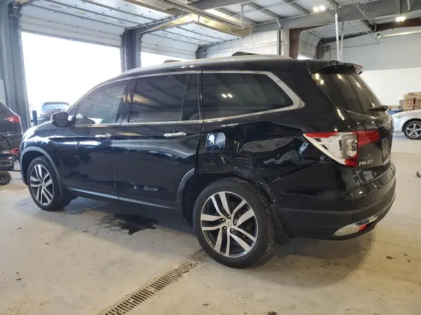 5FNYF6H0XHB060891 2017 HONDA PILOT - Image 2