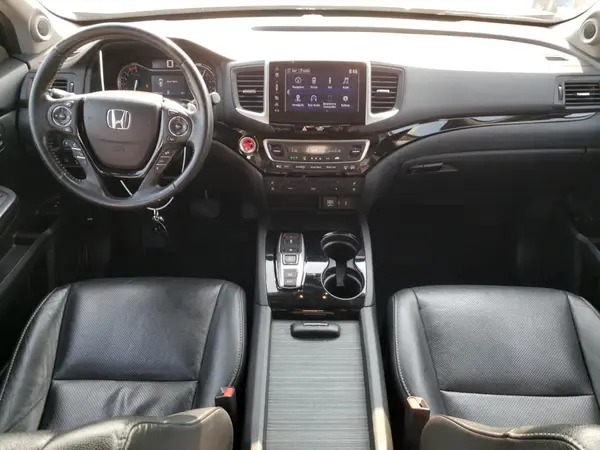 5FNYF6H0XHB066268 2017 HONDA PILOT - Image 8