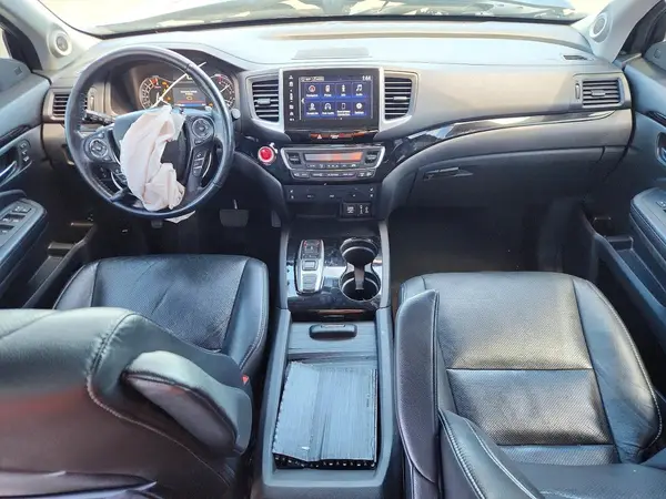 5FNYF6H0XHB068375 2017 HONDA PILOT - Image 8