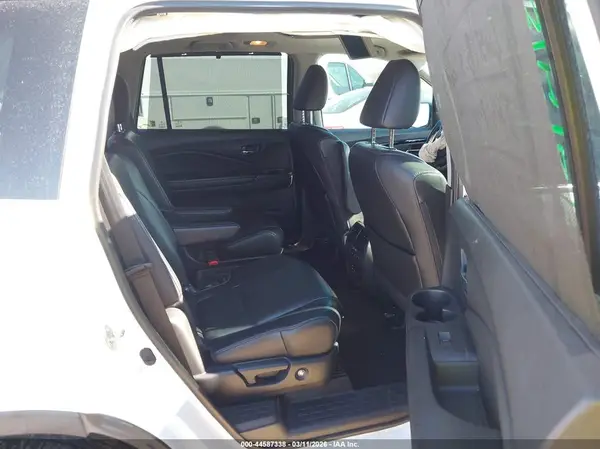 5FNYF6H0XHB090831 2017 HONDA PILOT - Image 8