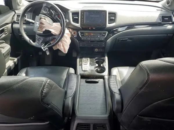 5FNYF6H0XHB090859 2017 HONDA PILOT - Image 8