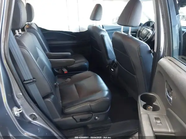 5FNYF6H0XHB103724 2017 HONDA PILOT - Image 8
