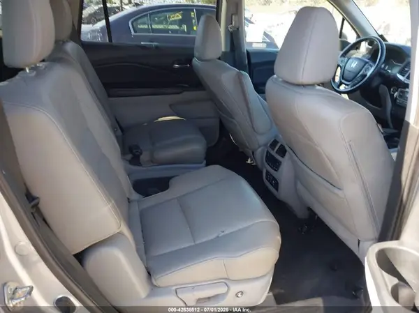 5FNYF6H0XHB104663 2017 HONDA PILOT - Image 8
