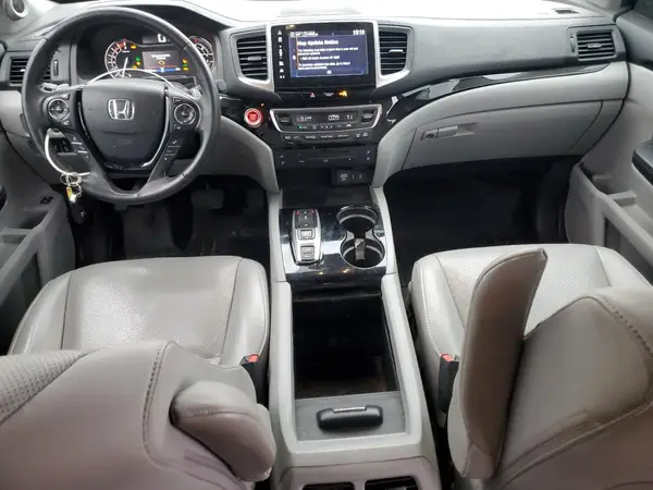 5FNYF6H0XJB000955 2018 HONDA PILOT - Image 8