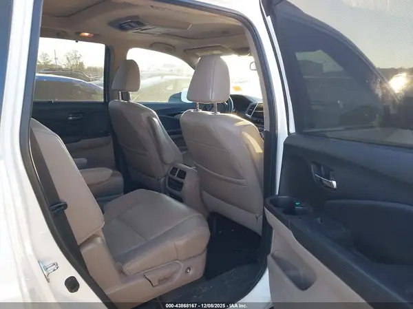 5FNYF6H0XJB046253 2018 HONDA PILOT - Image 8