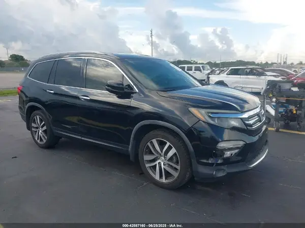 5FNYF6H0XJB046706 2018 HONDA PILOT - Image 1