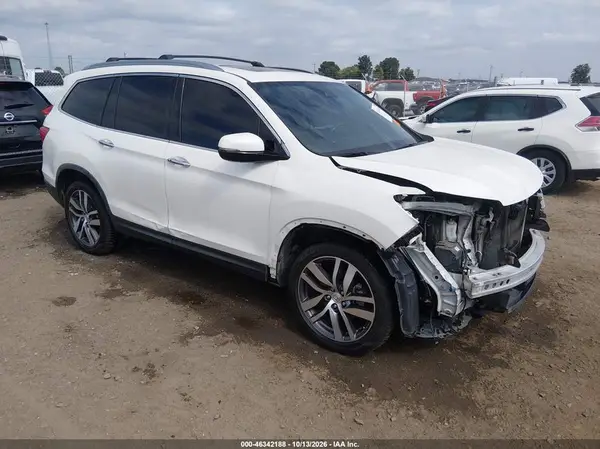 5FNYF6H0XJB046737 2018 HONDA PILOT - Image 1