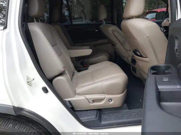 5FNYF6H0XKB026005 2019 HONDA PILOT - Image 8