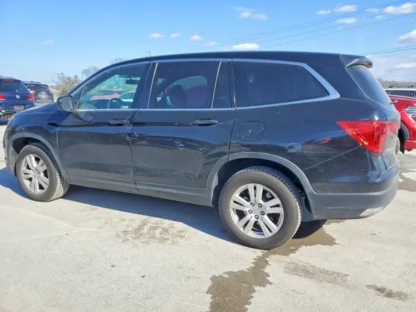 5FNYF6H10HB101876 2017 HONDA PILOT - Image 2