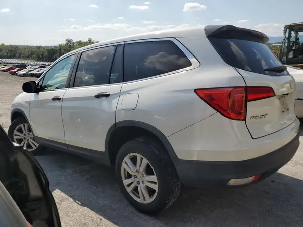 5FNYF6H10JB031575 2018 HONDA PILOT - Image 2