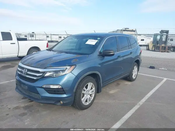 5FNYF6H10JB034637 2018 HONDA PILOT - Image 2