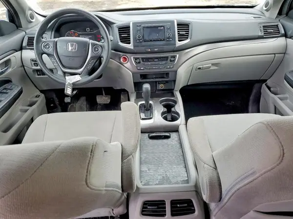 5FNYF6H11HB077197 2017 HONDA PILOT - Image 8