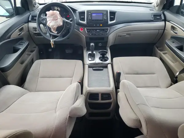 5FNYF6H11HB078138 2017 HONDA PILOT - Image 8