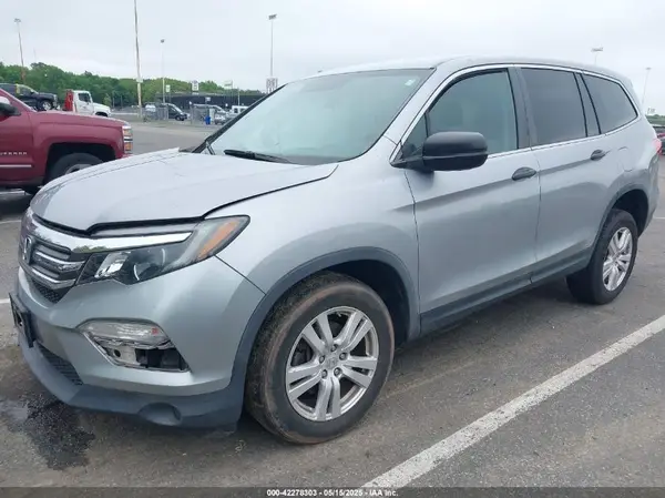 5FNYF6H11JB021508 2018 HONDA PILOT - Image 2