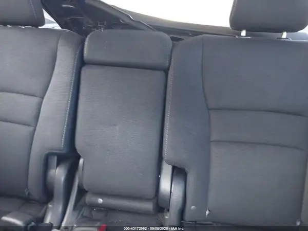 5FNYF6H11JB022268 2018 HONDA PILOT - Image 8