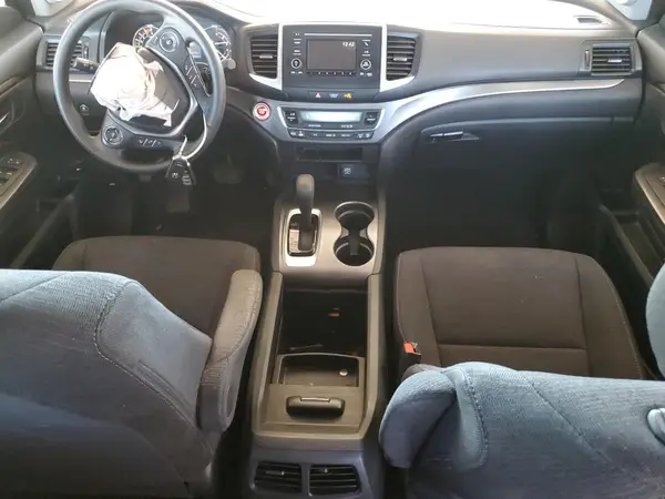5FNYF6H11JB049843 2018 HONDA PILOT - Image 8