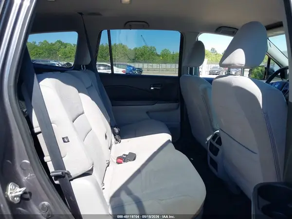 5FNYF6H12HB039512 2017 HONDA PILOT - Image 8
