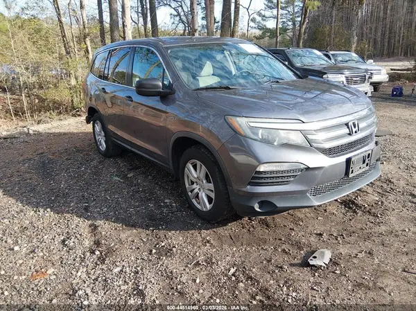 5FNYF6H12JB024949 2018 HONDA PILOT - Image 1