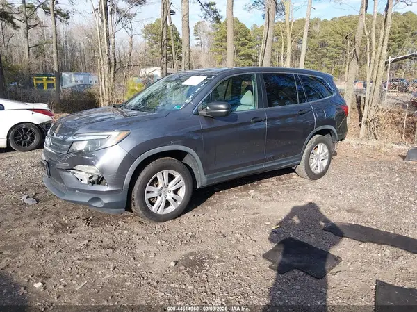 5FNYF6H12JB024949 2018 HONDA PILOT - Image 2