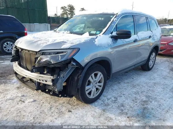 5FNYF6H12JB064996 2018 HONDA PILOT - Image 2