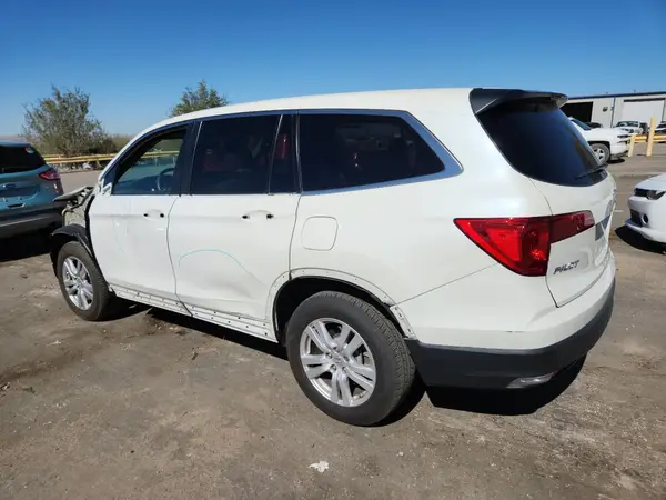 5FNYF6H12JB066490 2018 HONDA PILOT - Image 2