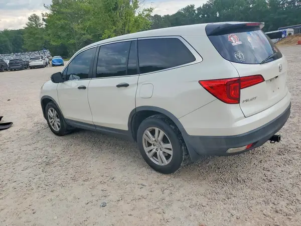 5FNYF6H12JB070118 2018 HONDA PILOT - Image 2