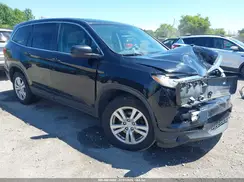 5FNYF6H12JB072581 2018 HONDA PILOT