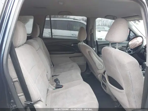5FNYF6H12KB070878 2019 HONDA PILOT - Image 8