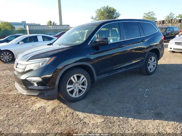 5FNYF6H13HB030575 2017 HONDA PILOT - Image 2