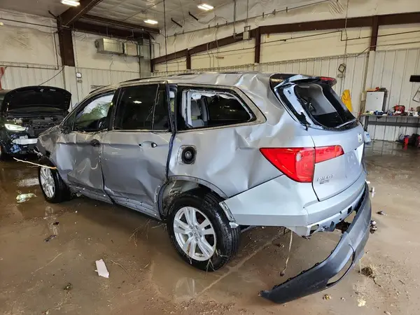 5FNYF6H13HB103069 2017 HONDA PILOT - Image 2