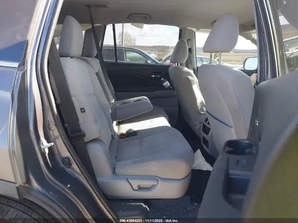 5FNYF6H13KB021883 2019 HONDA PILOT - Image 8