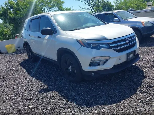 5FNYF6H14HB080434 2017 HONDA PILOT - Image 1