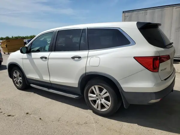 5FNYF6H15HB013597 2017 HONDA PILOT - Image 2