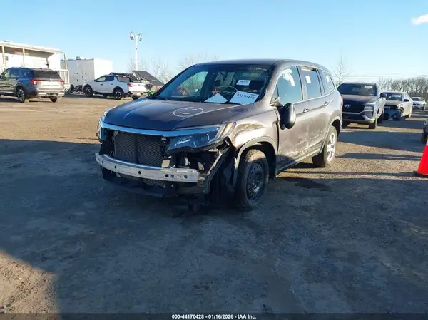 5FNYF6H15HB064484 2017 HONDA PILOT - Image 2