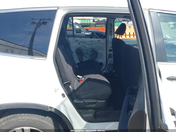 5FNYF6H15HB079230 2017 HONDA PILOT - Image 8