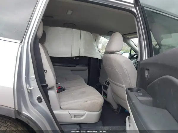 5FNYF6H15JB065009 2018 HONDA PILOT - Image 8