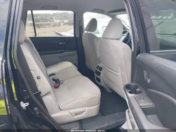 5FNYF6H15JB072560 2018 HONDA PILOT - Image 8
