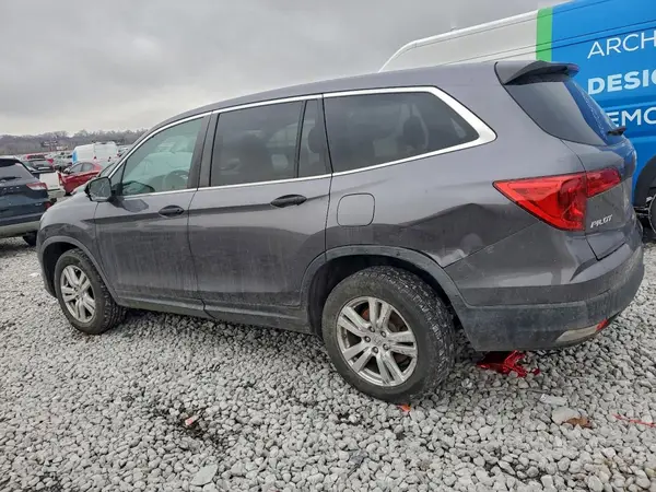 5FNYF6H16HB049587 2017 HONDA PILOT - Image 2