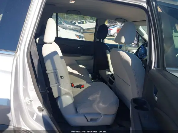 5FNYF6H17GB028164 2016 HONDA PILOT - Image 8
