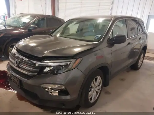 5FNYF6H17HB016839 2017 HONDA PILOT - Image 2
