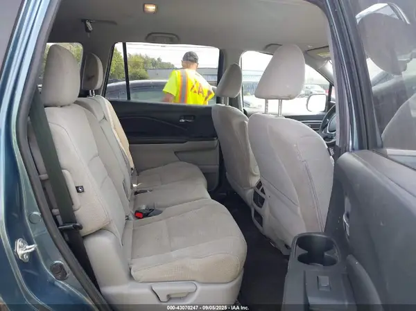 5FNYF6H17HB088432 2017 HONDA PILOT - Image 8