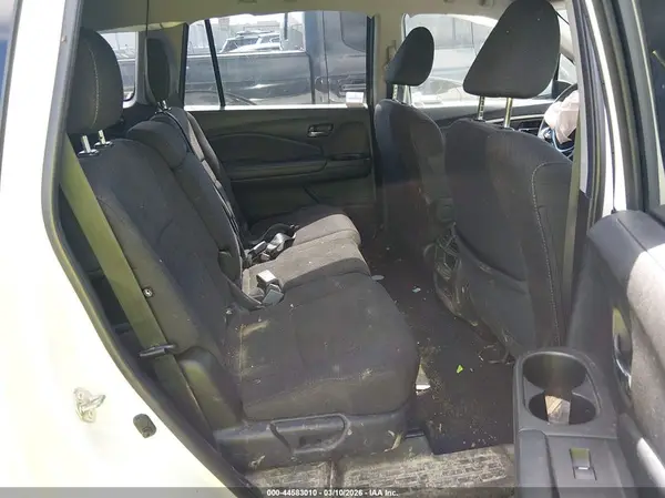 5FNYF6H17JB024011 2018 HONDA PILOT - Image 8