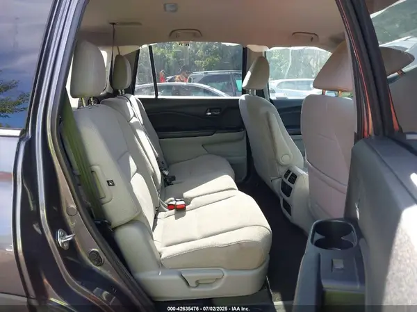 5FNYF6H17JB024932 2018 HONDA PILOT - Image 8