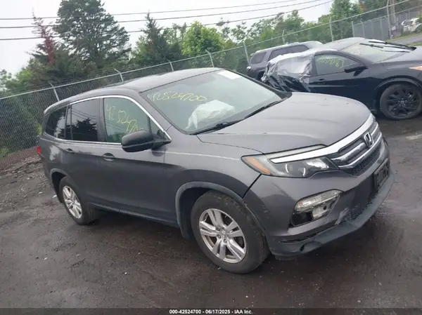 5FNYF6H18JB051654 2018 HONDA PILOT - Image 1