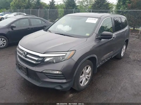 5FNYF6H18JB051654 2018 HONDA PILOT - Image 2