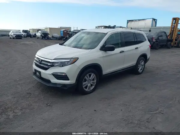 5FNYF6H19HB031214 2017 HONDA PILOT - Image 2