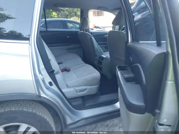 5FNYF6H19JB021515 2018 HONDA PILOT - Image 8