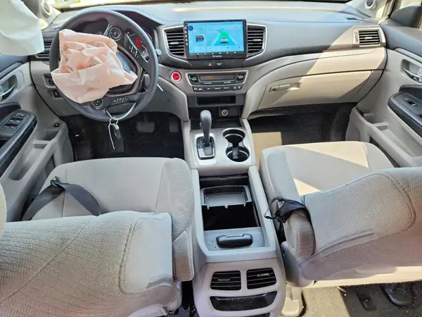 5FNYF6H19JB068611 2018 HONDA PILOT - Image 8